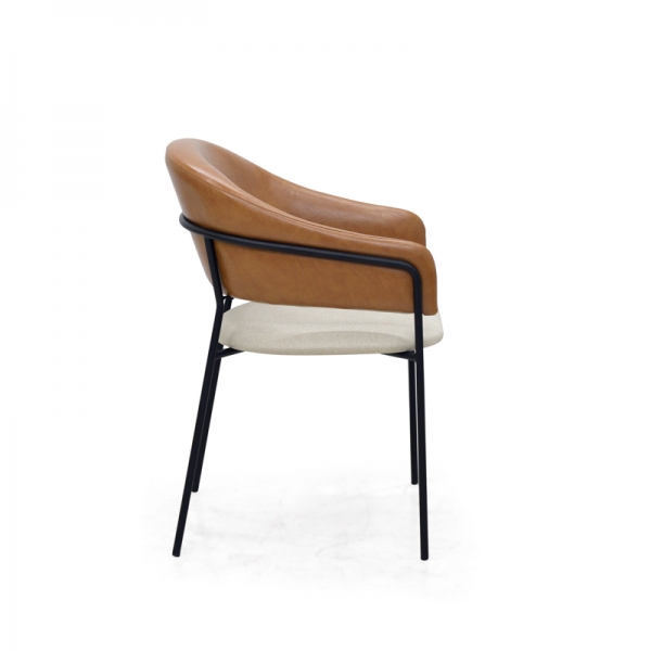 Cadeira Estofada Bristol - Estrutura em Aço Cadeira Estofada Bristol - Estrutura em Aço